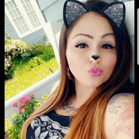 Meet your Posher, Lisa - Picture 1 of 1